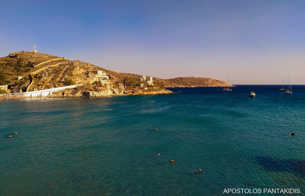 Vari beach, Syros