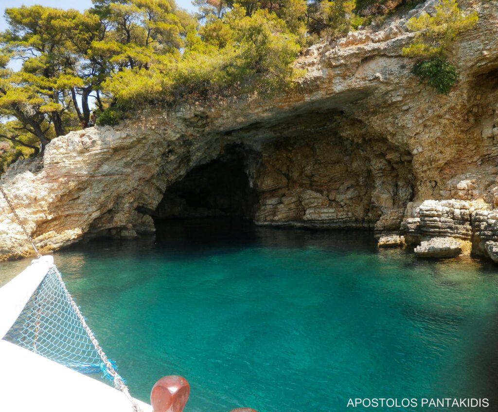 Votsi Cave